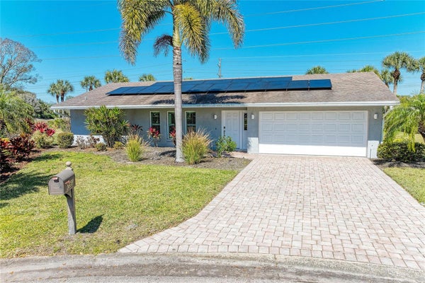 2360 ARBORFIELD LN, SARASOTA, FL 34235 - Image ad7c756b3236d76048c802e581ac33e4/765250555