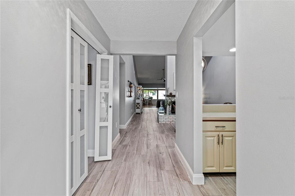 Photo of 4641 La Jolla Drive, Bradenton, FL 34210 (MLS # A4670116)