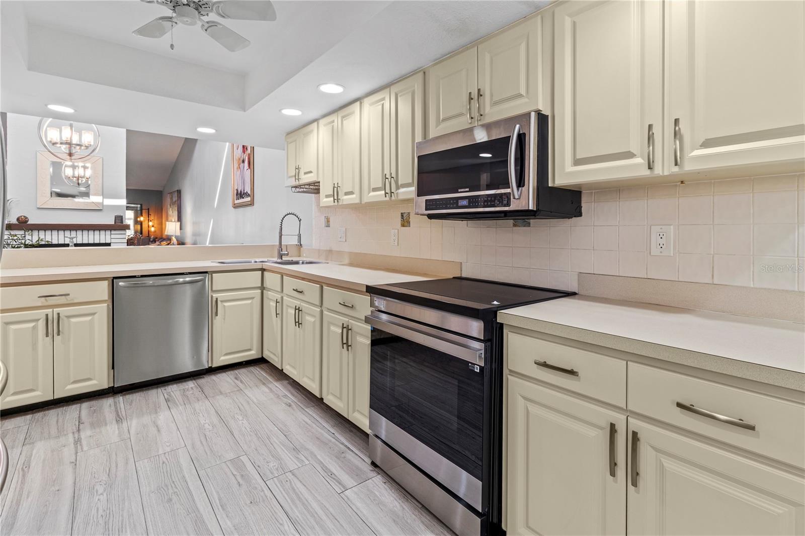 THE VILLAS AT EL CONQUISTADOR - Residential