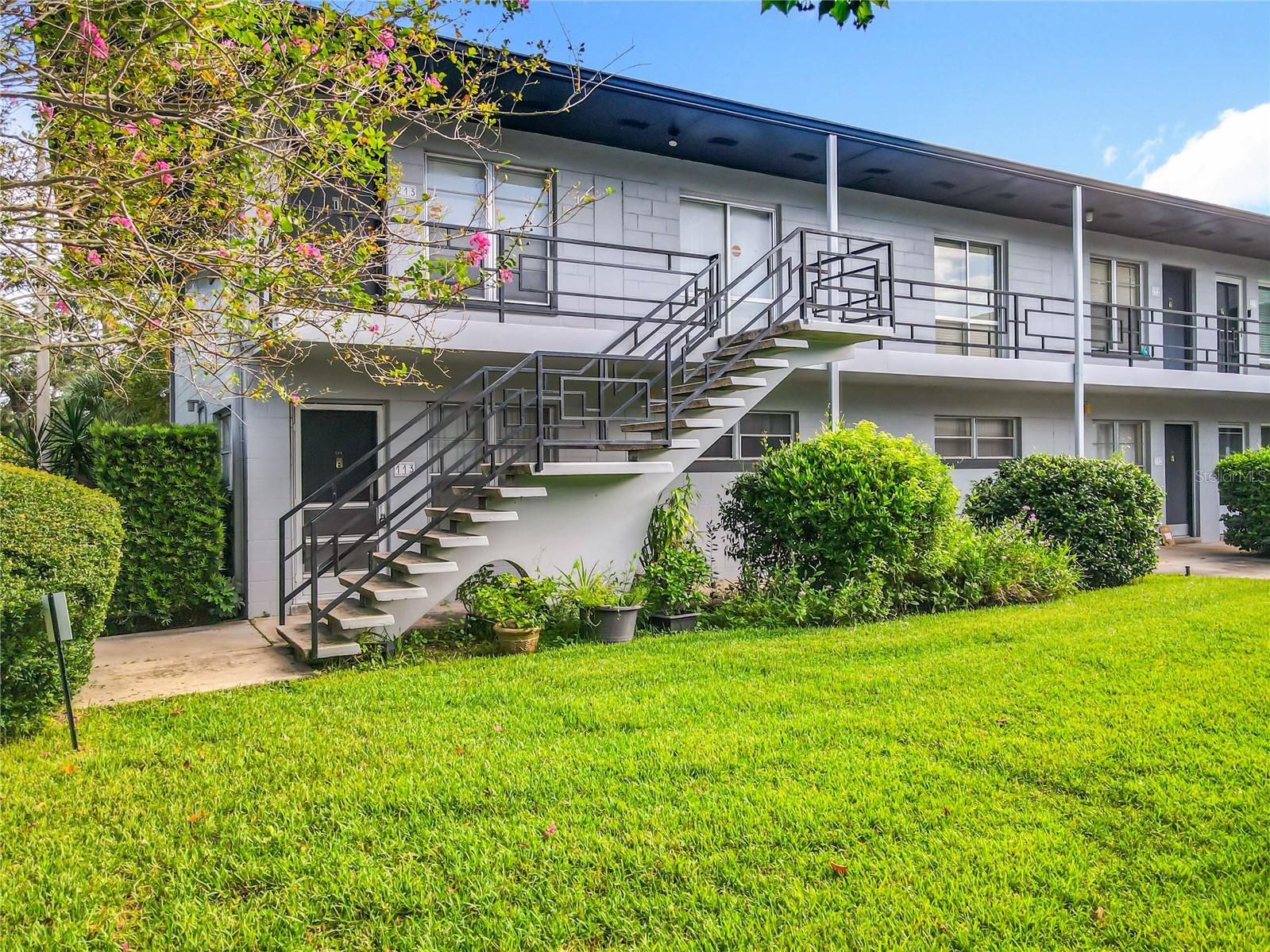 Rare First-Floor Corner Unit in Prime Orlando Location!
Welcome to Unit #113 a beautifully updated 2-bedroom, 1-bath condo located in one of Orlando’s most desirable communities. This rare first-floor corner unit offers added privacy, convenience, and abundant natural light.
Inside, you’ll love the modern upgrades, including granite countertops, stainless steel appliances, and an in-unit washer and dryer for ultimate comfort and convenience. The open-concept layout is perfect for both relaxing and entertaining.
The community features on-site storage, well-maintained grounds, and a peaceful, welcoming atmosphere. Units in this building rarely become available, making this an exceptional opportunity for homeowners or investors alike.
Located just minutes from downtown Orlando, Lake Eola, shopping, dining, and major highways — everything you need is right at your doorstep.
