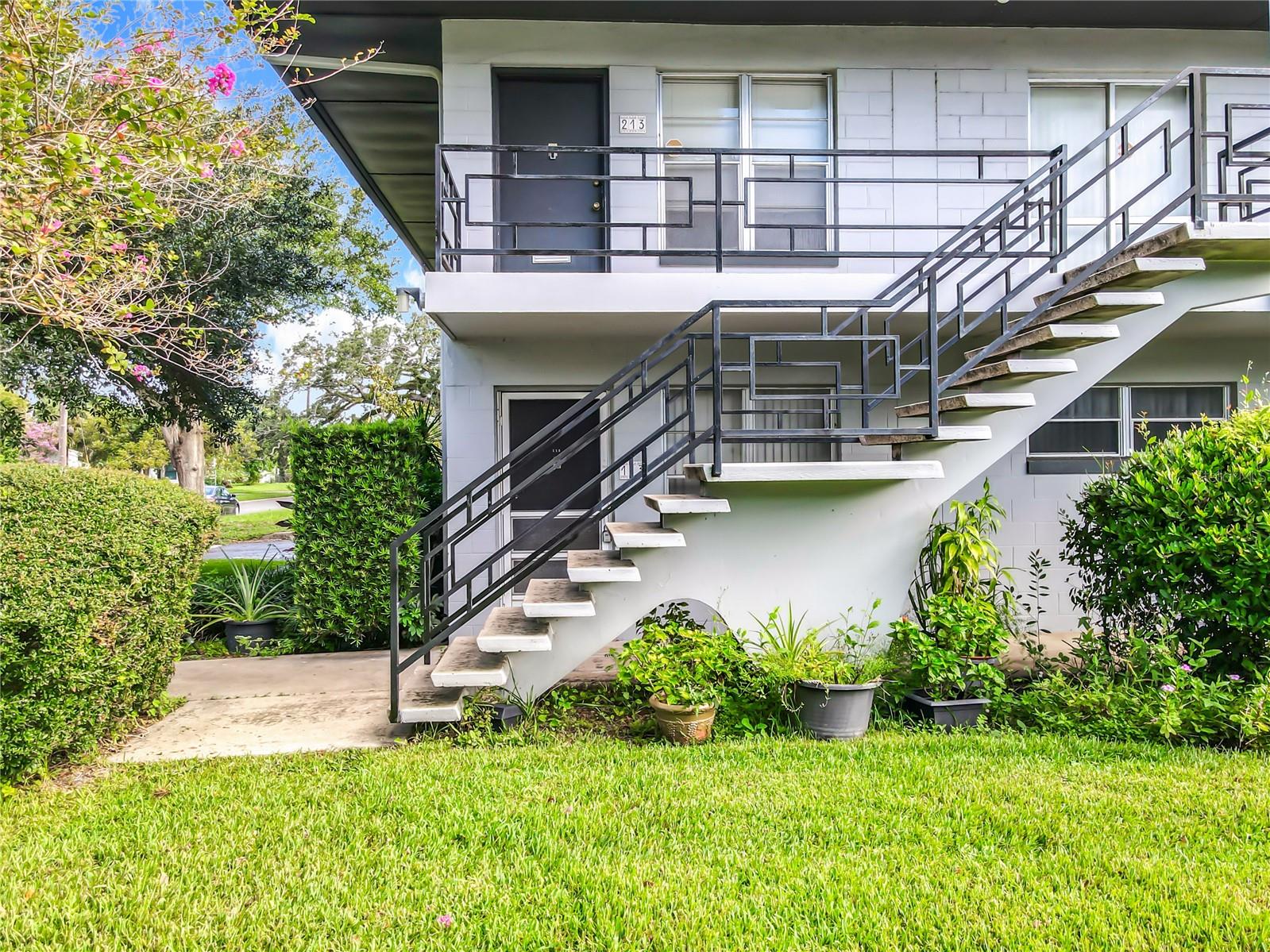 825 N PRIMROSE DRIVE 113