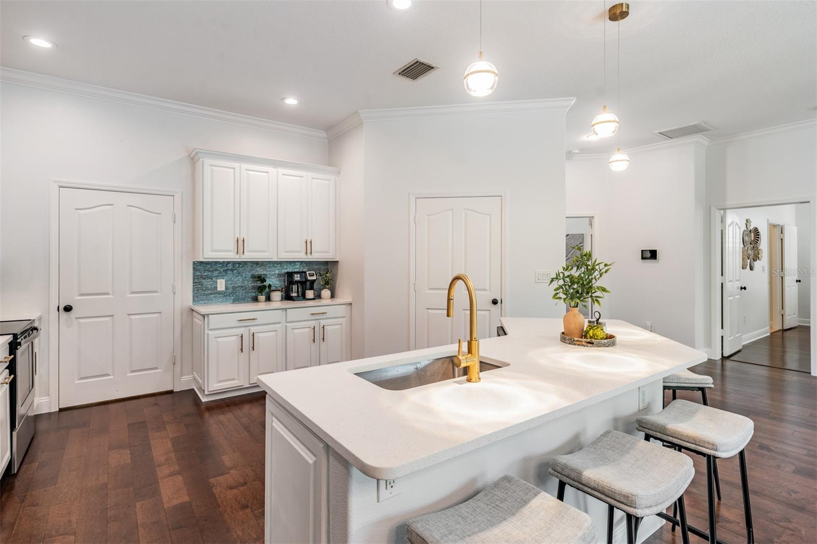 ANITA SUB - Residential