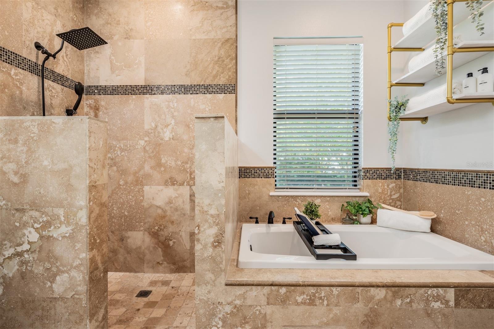 ANITA SUB - Residential