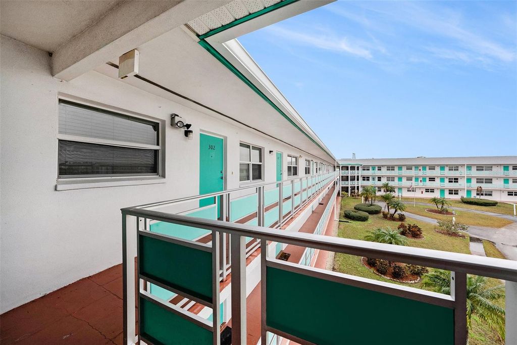 Photo of 1950 59th Avenue N #302, St Petersburg, FL 33714 (MLS # TB8488327)