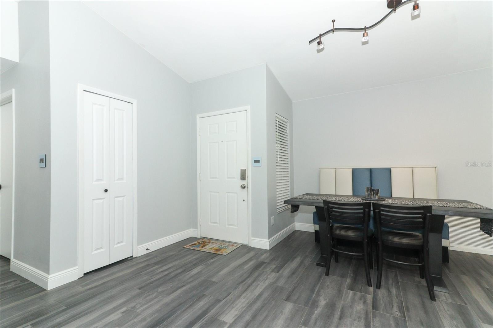 1077 DEES DRIVE