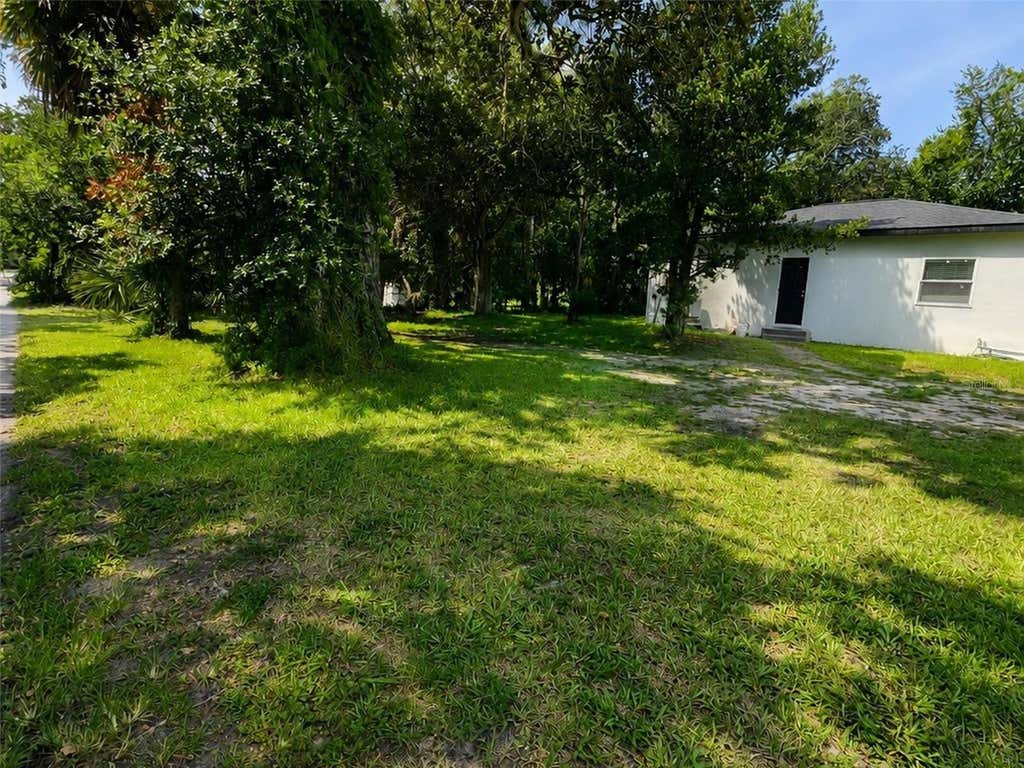 Photo of 547 Live Oak Avenue, Daytona Beach, FL 32114 (MLS # FC320232)