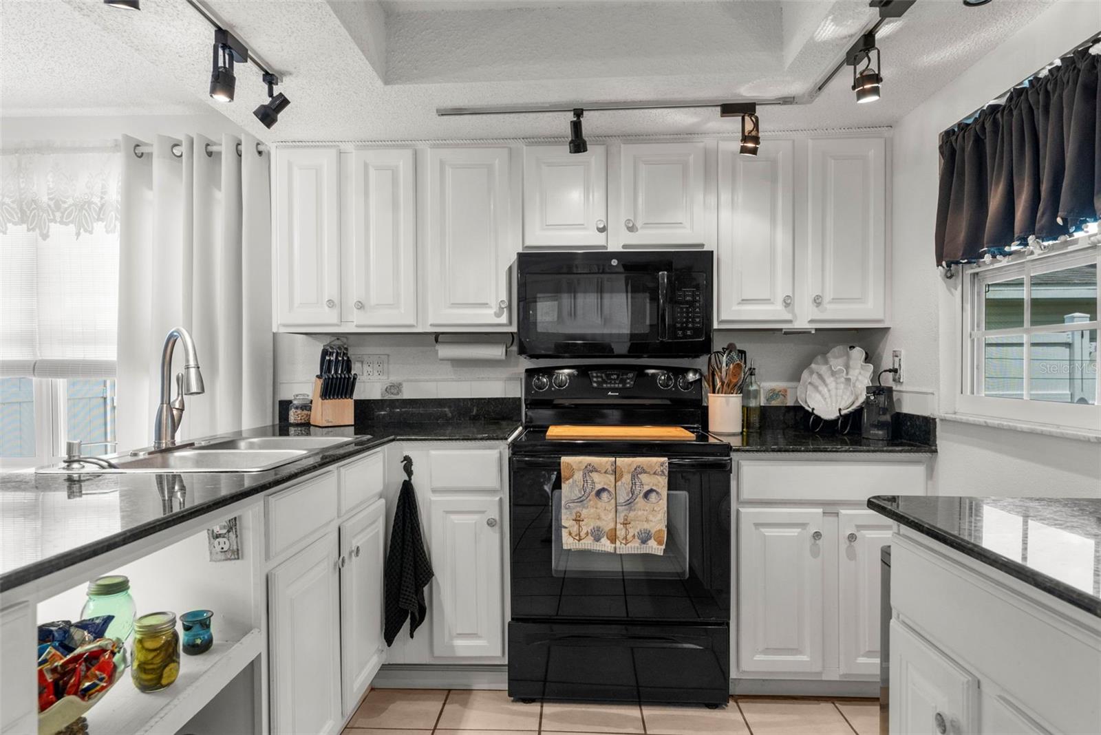 HERNANDO BEACH - Residential