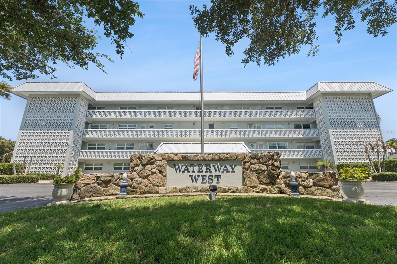 315 N CAUSEWAY B302