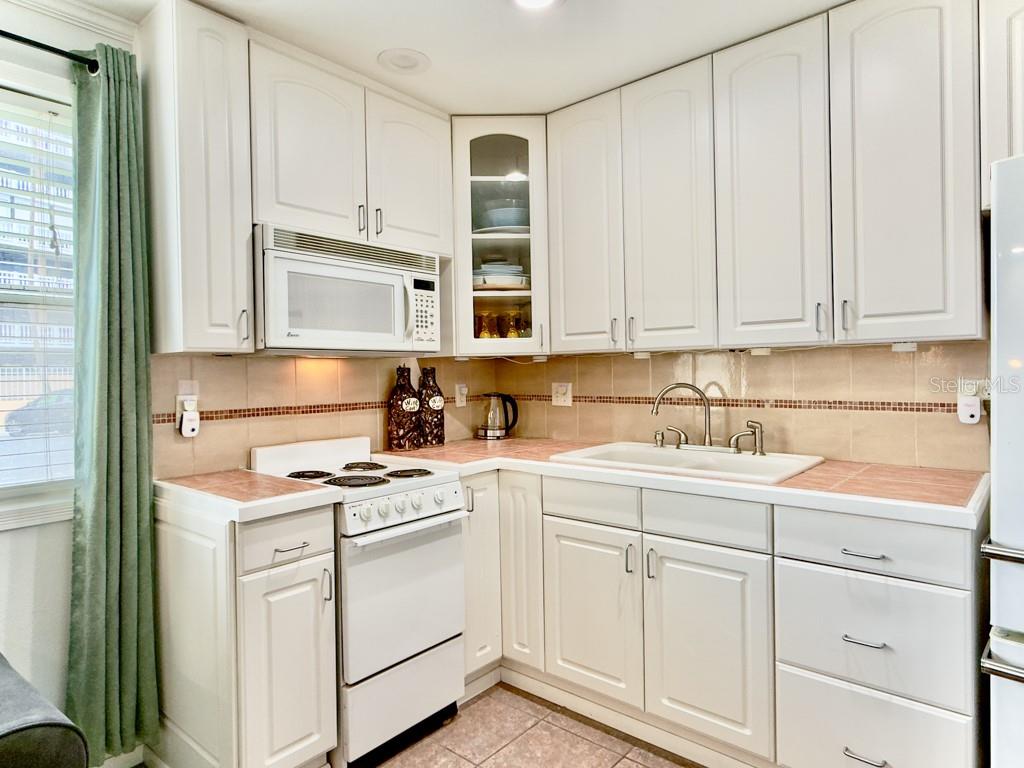 FRIENDLY NATIVE BEACH RESORT - Residential