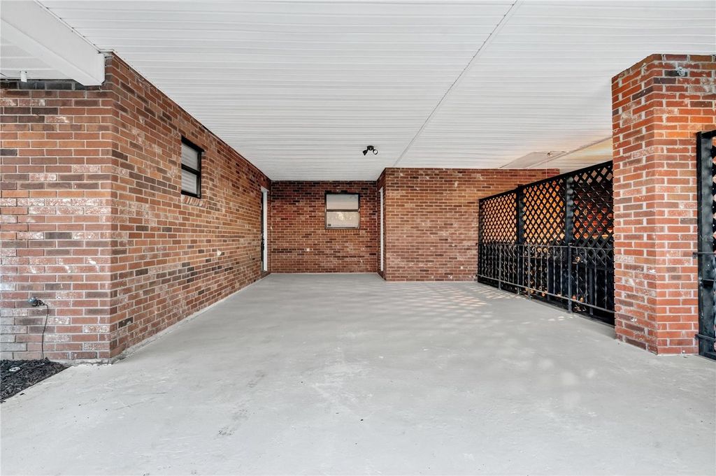 Photo of 679 Lake Carolyn Circle, Lakeland, FL 33813 (MLS # L4956706)