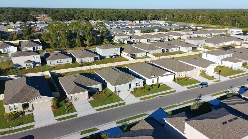 Photo of 1931 Rosewood Circle, Lakeland, FL 33810 (MLS # S5139892)