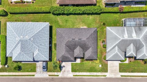 A home in LAKELAND