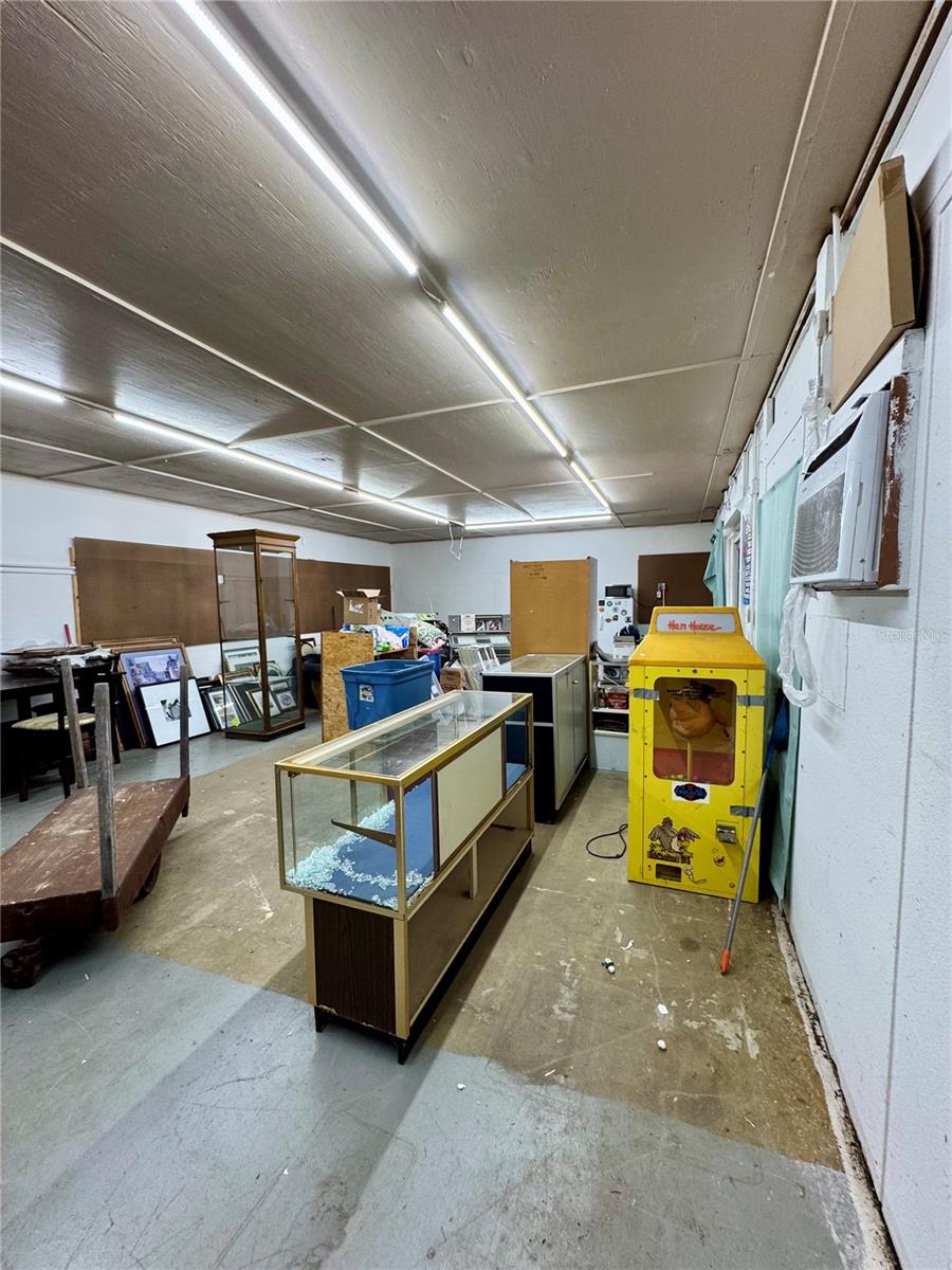 NORTH/LK WEIR AVENUE - Commercial Sale