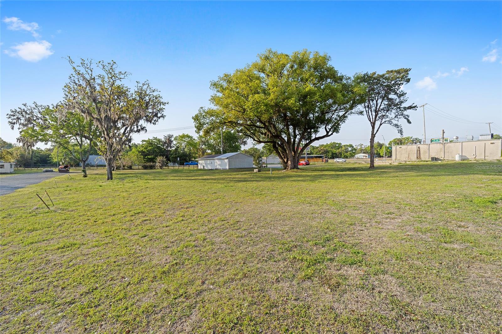 NORTH/LK WEIR AVENUE - Commercial Sale