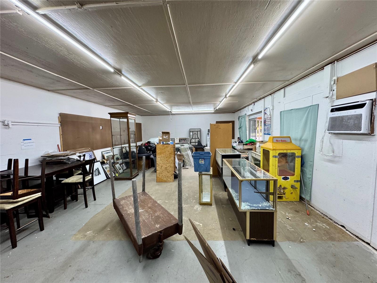 NORTH/LK WEIR AVENUE - Commercial Sale