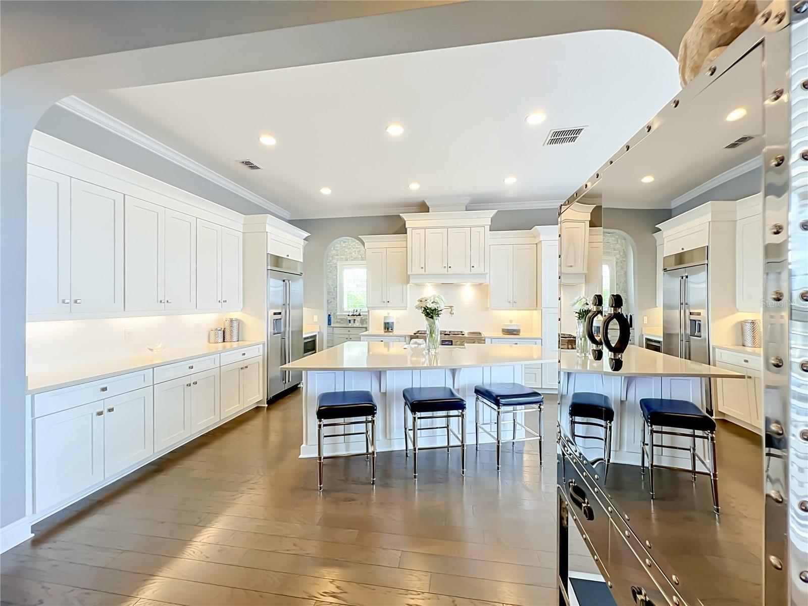 JOHNS LAKE POINTE - Residential