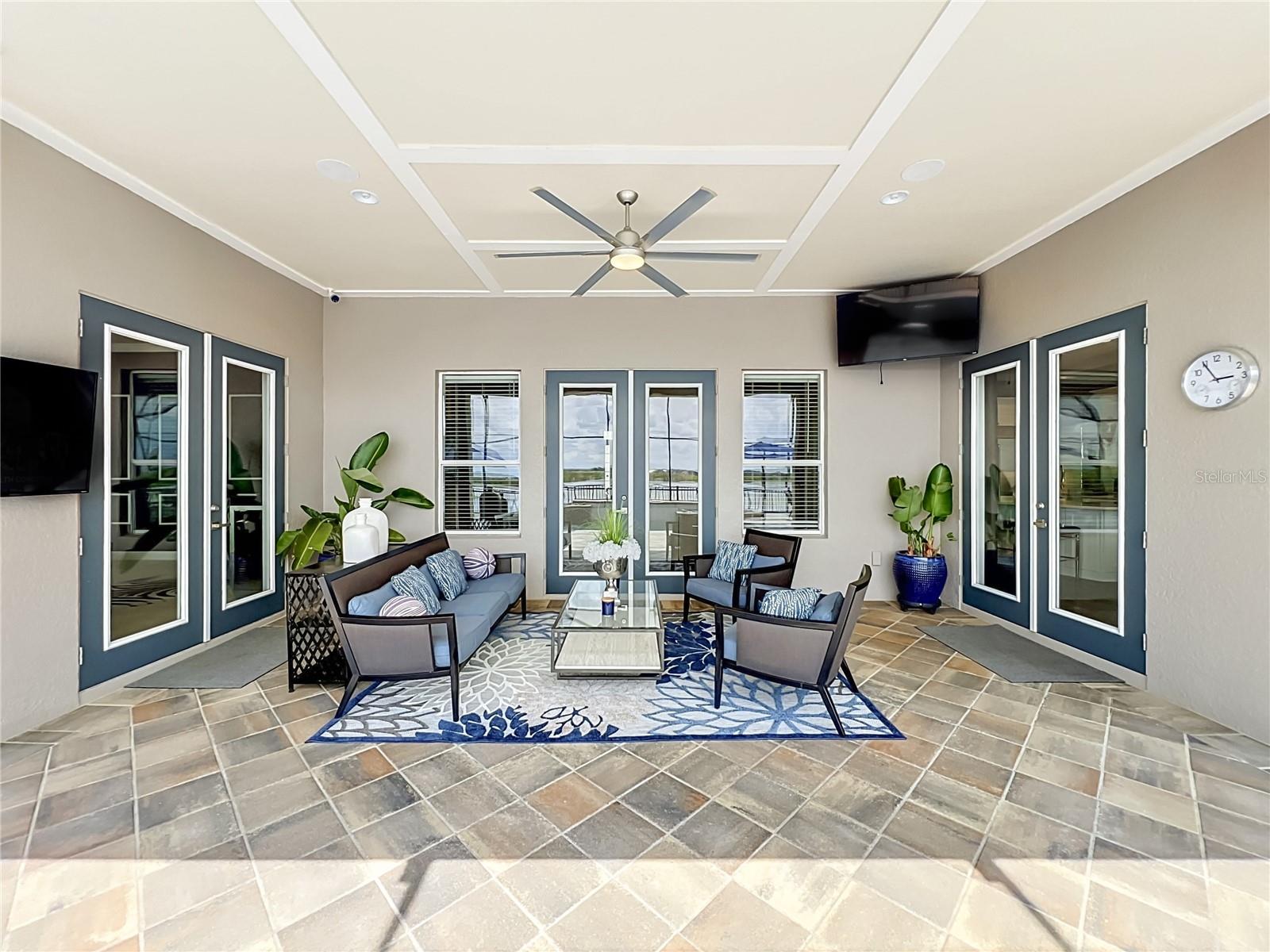 JOHNS LAKE POINTE - Residential