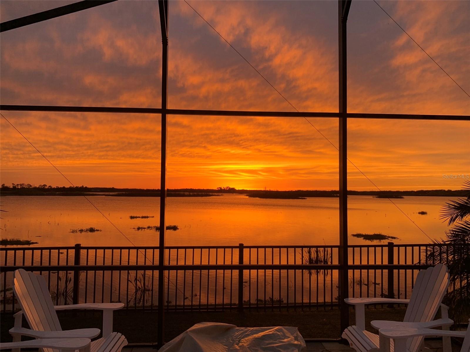 JOHNS LAKE POINTE - Residential
