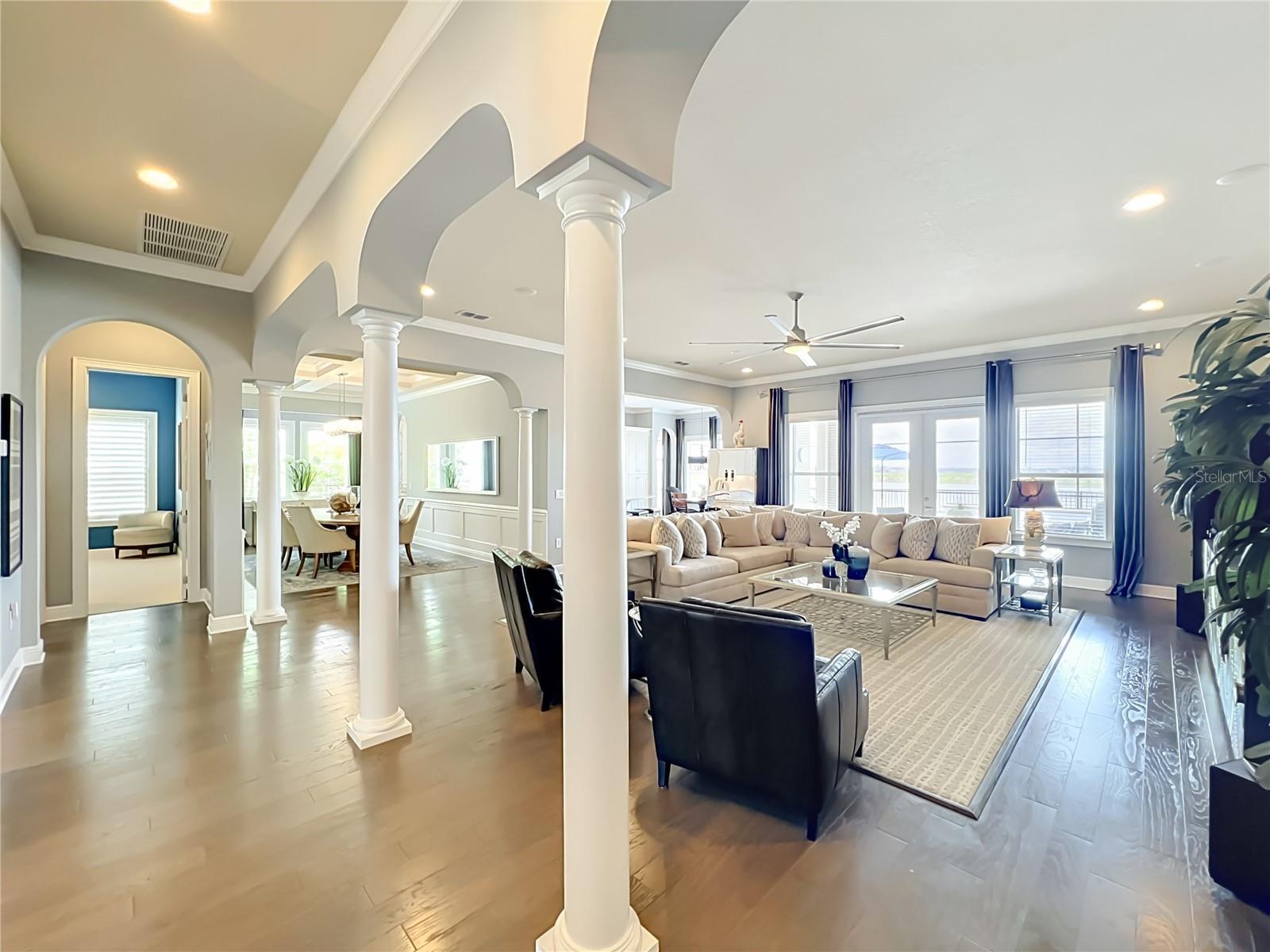 JOHNS LAKE POINTE - Residential