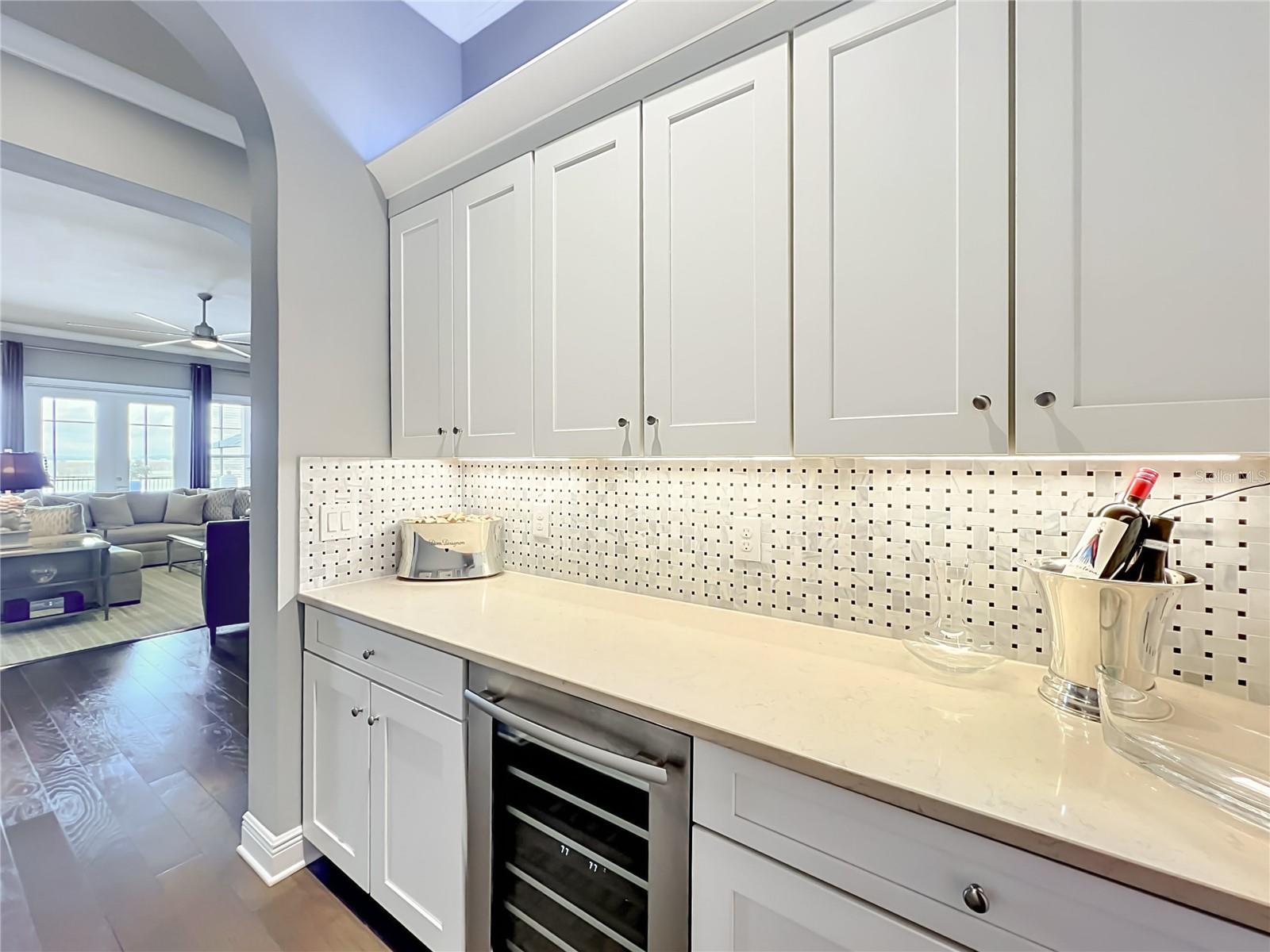 JOHNS LAKE POINTE - Residential