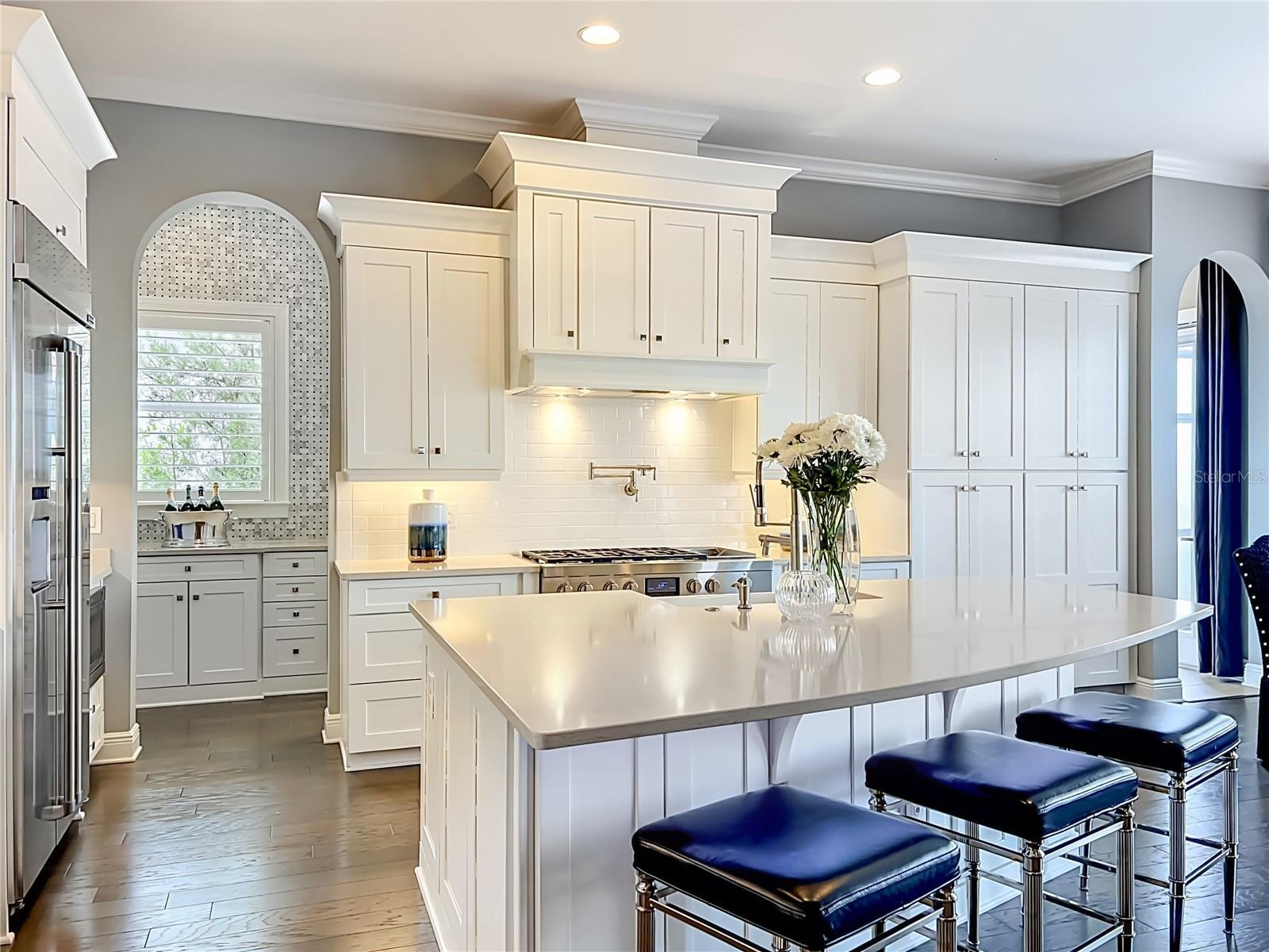 JOHNS LAKE POINTE - Residential