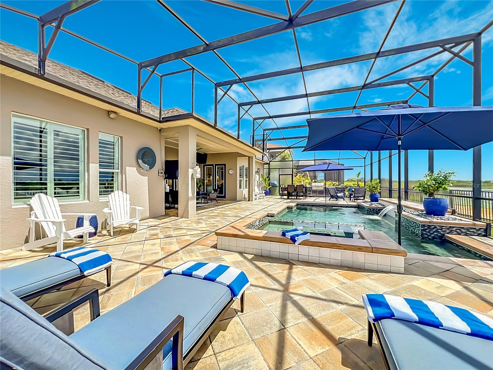JOHNS LAKE POINTE - Residential