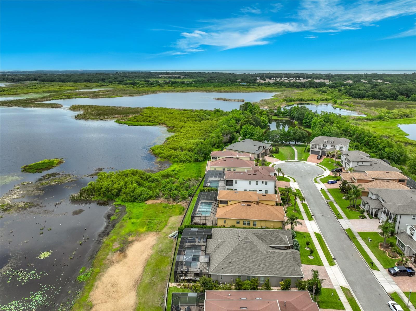 JOHNS LAKE POINTE - Residential