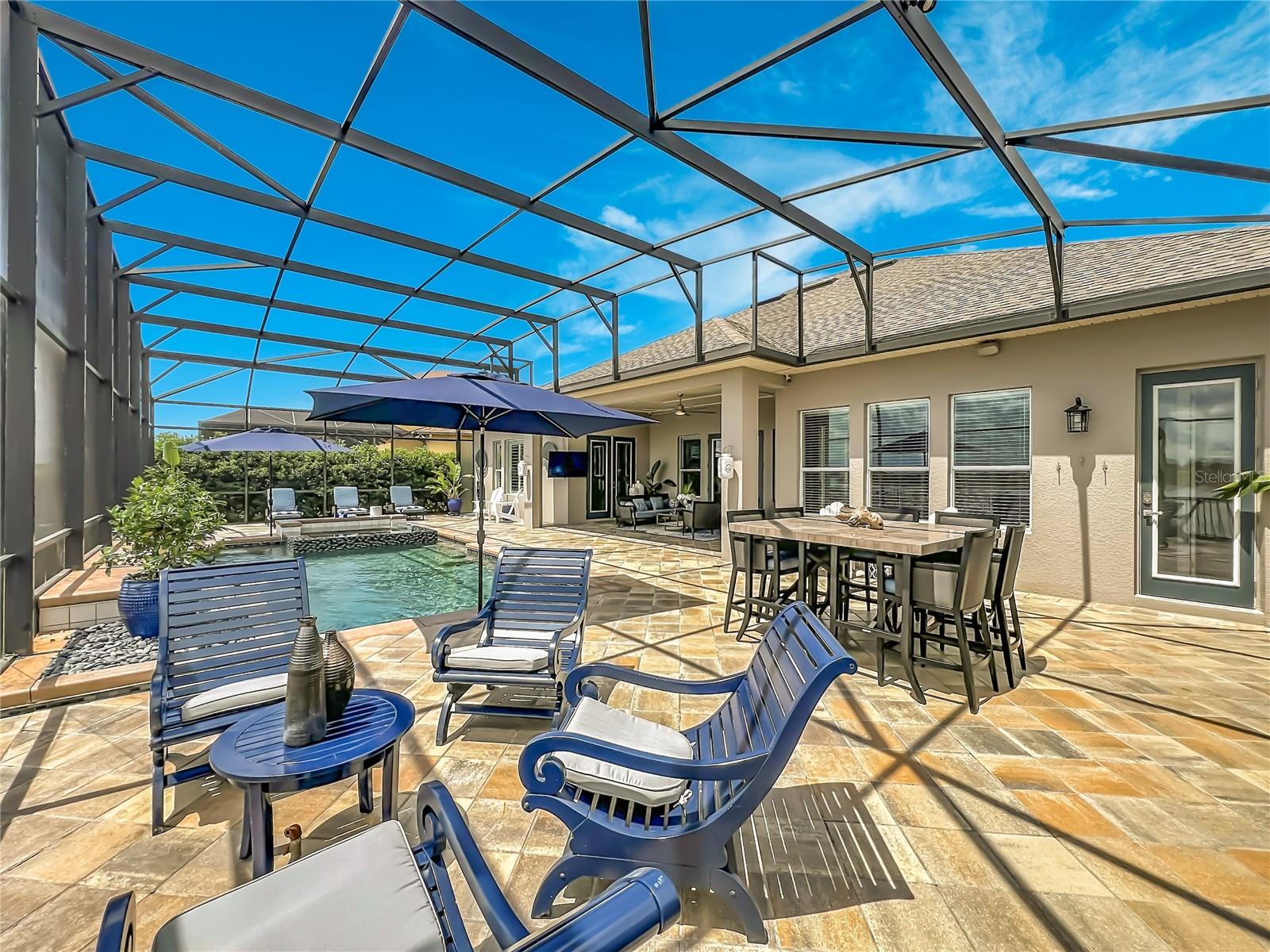 JOHNS LAKE POINTE - Residential