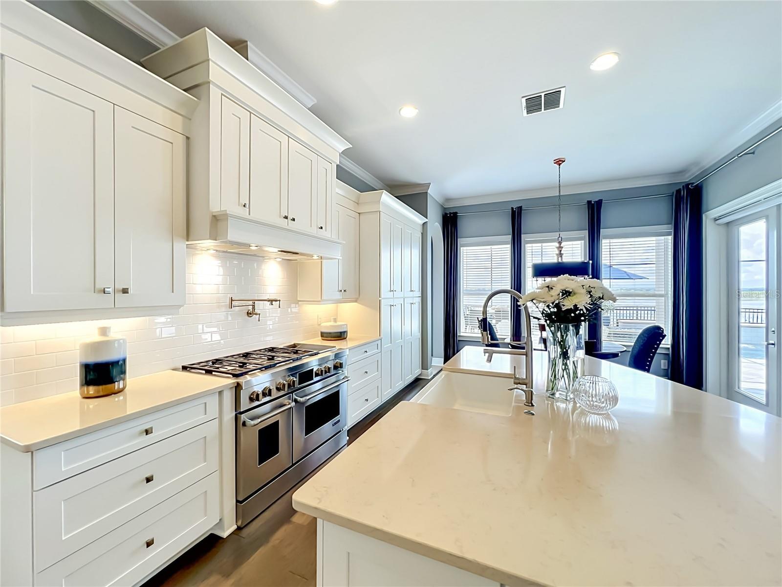 JOHNS LAKE POINTE - Residential