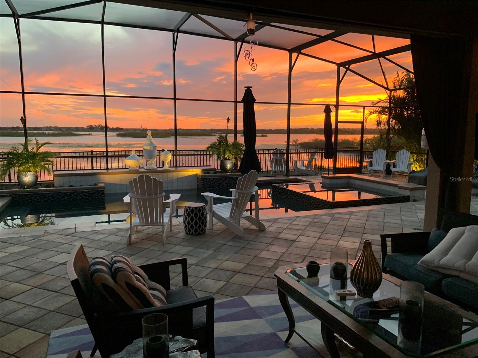 JOHNS LAKE POINTE - Residential