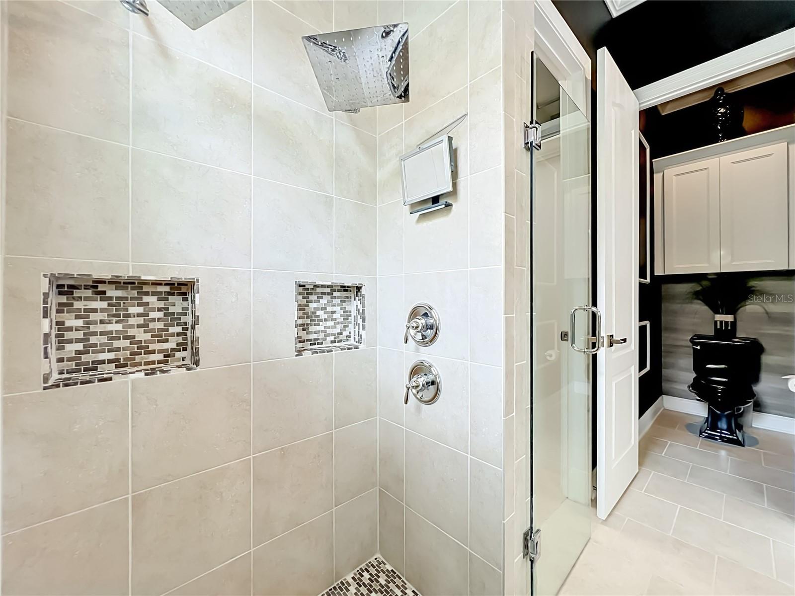 JOHNS LAKE POINTE - Residential
