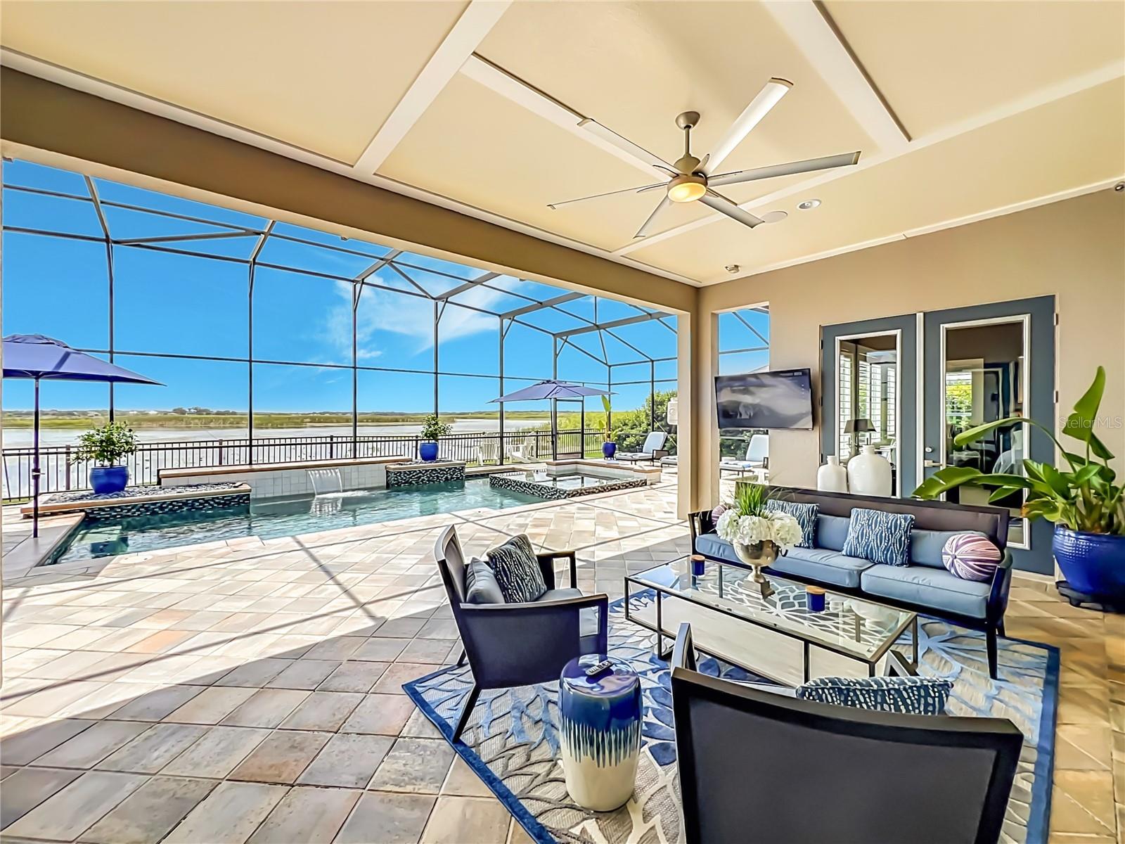 JOHNS LAKE POINTE - Residential