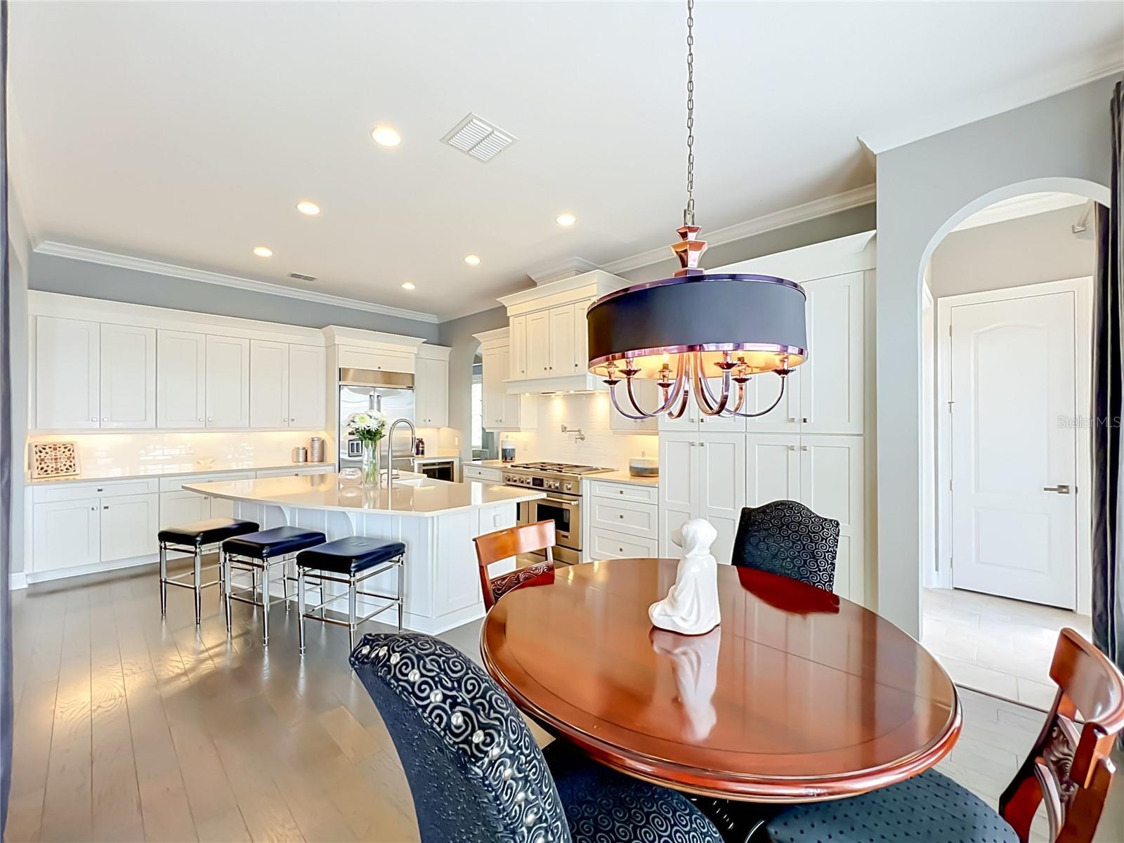 JOHNS LAKE POINTE - Residential