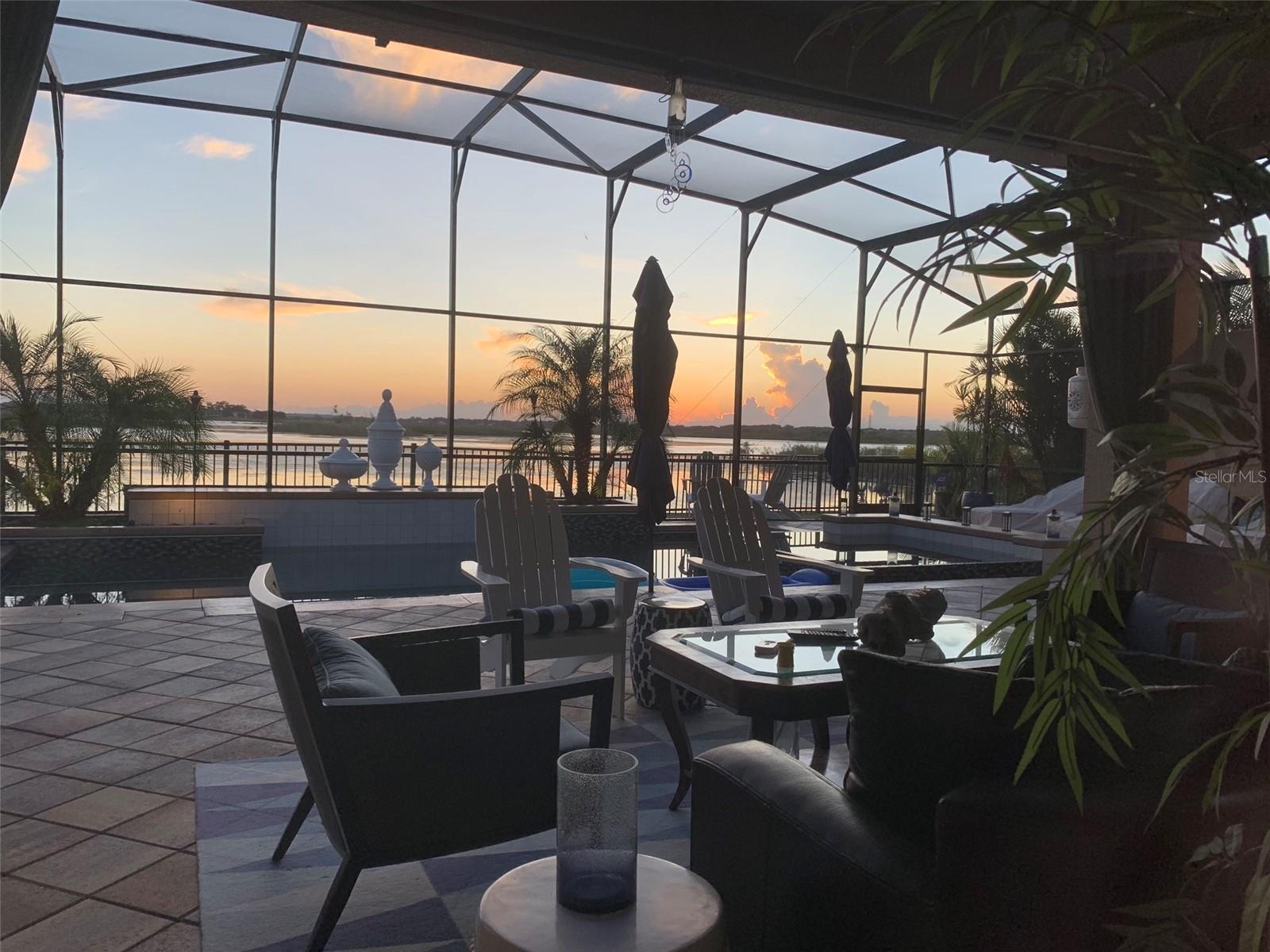 JOHNS LAKE POINTE - Residential