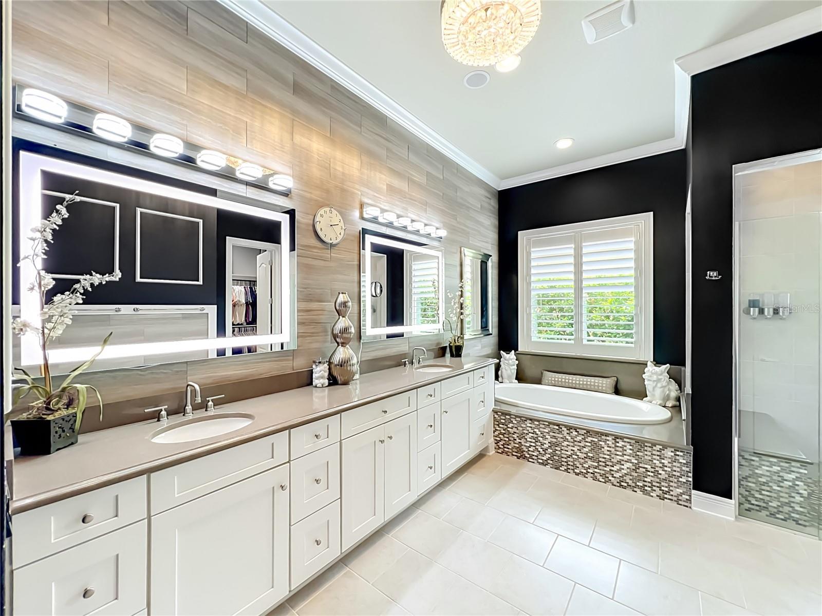 JOHNS LAKE POINTE - Residential