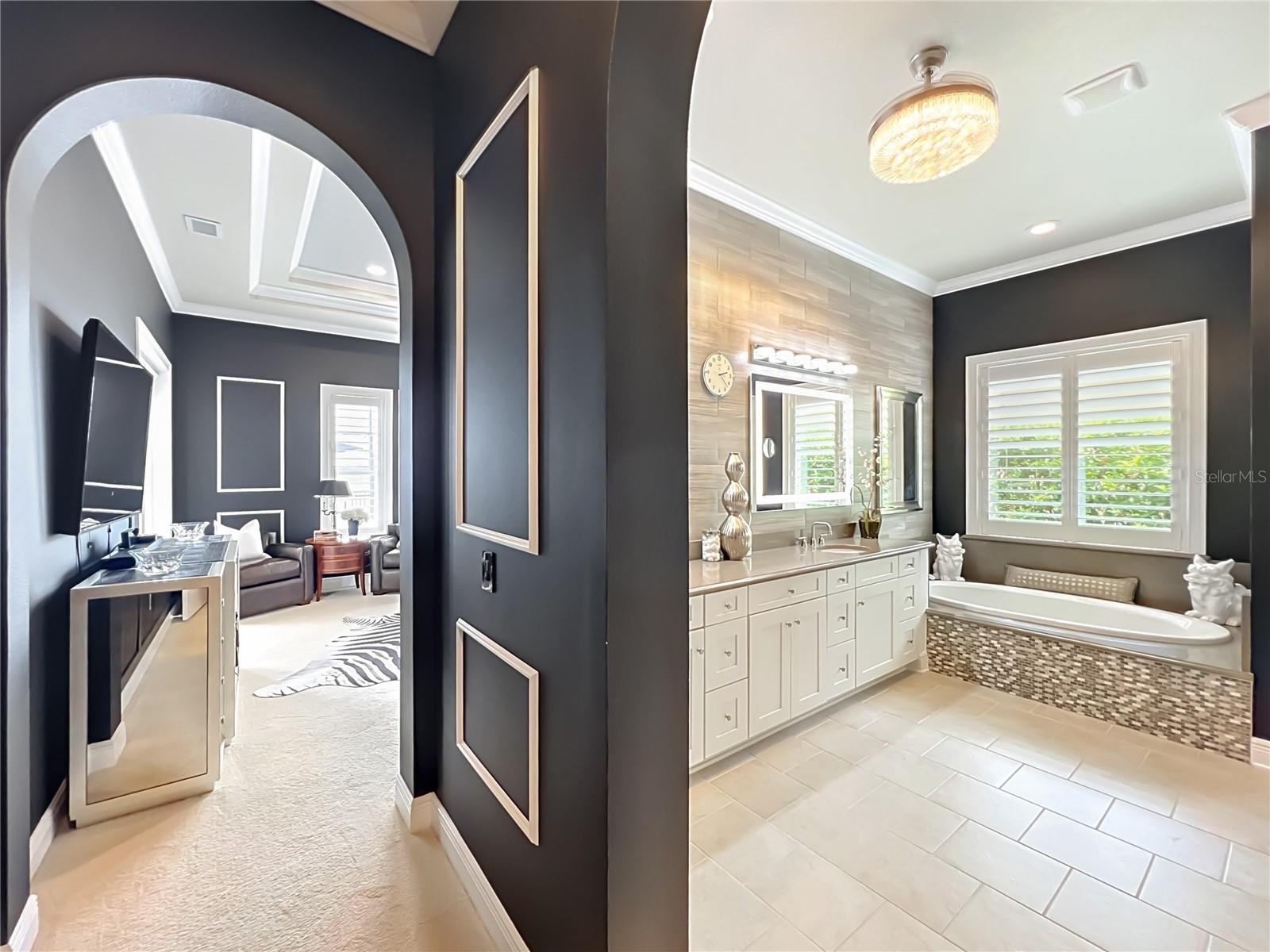 JOHNS LAKE POINTE - Residential