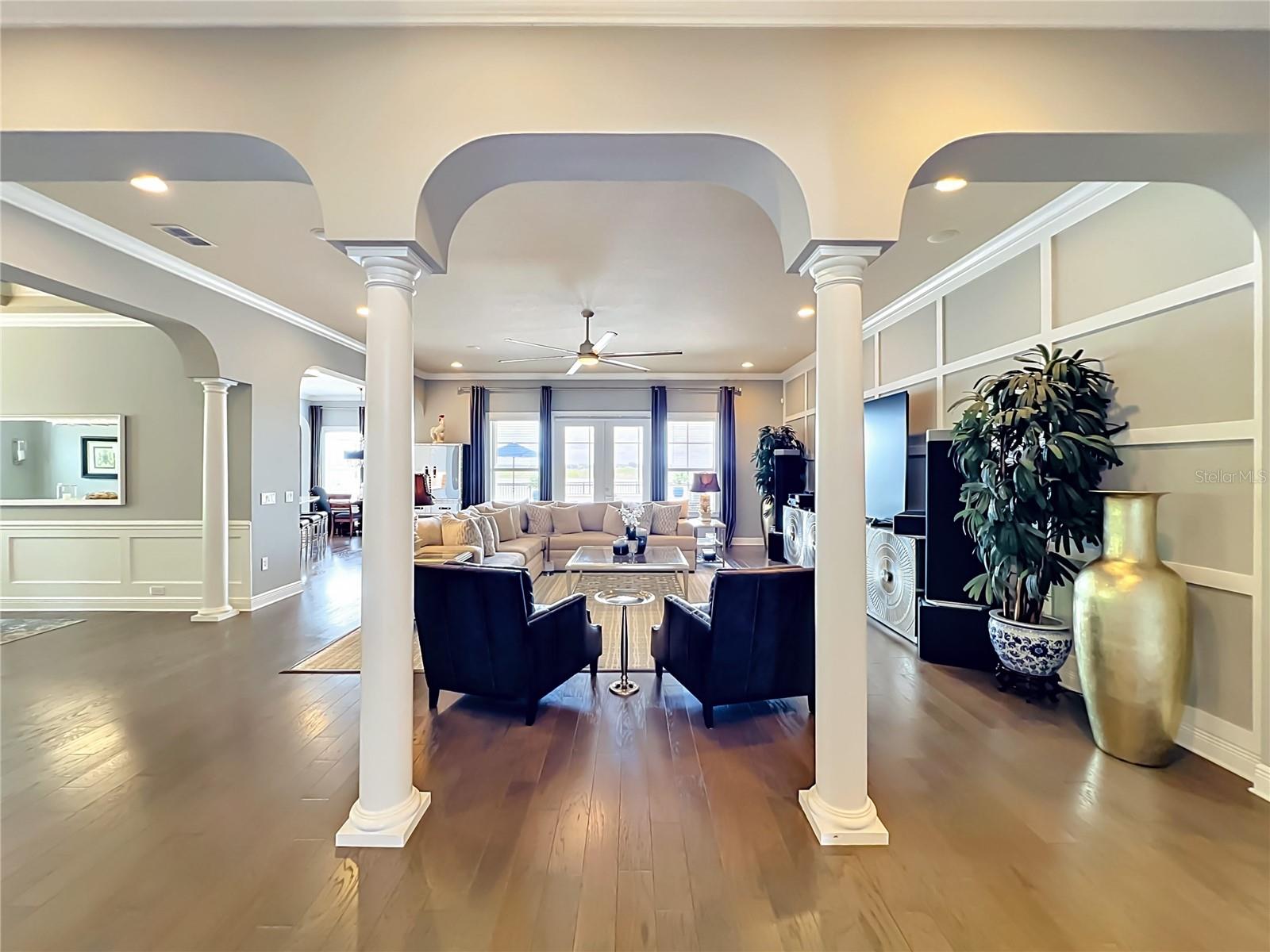 JOHNS LAKE POINTE - Residential