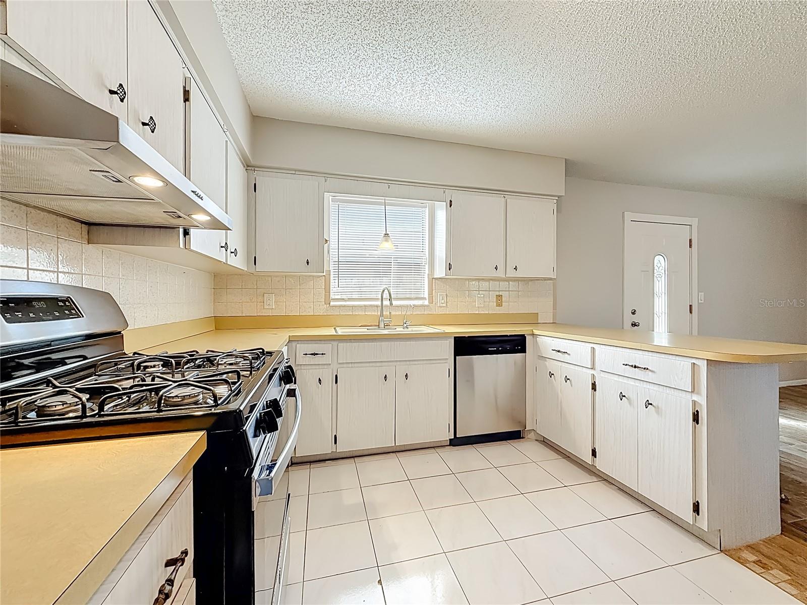 GARDEN MANOR - Residential