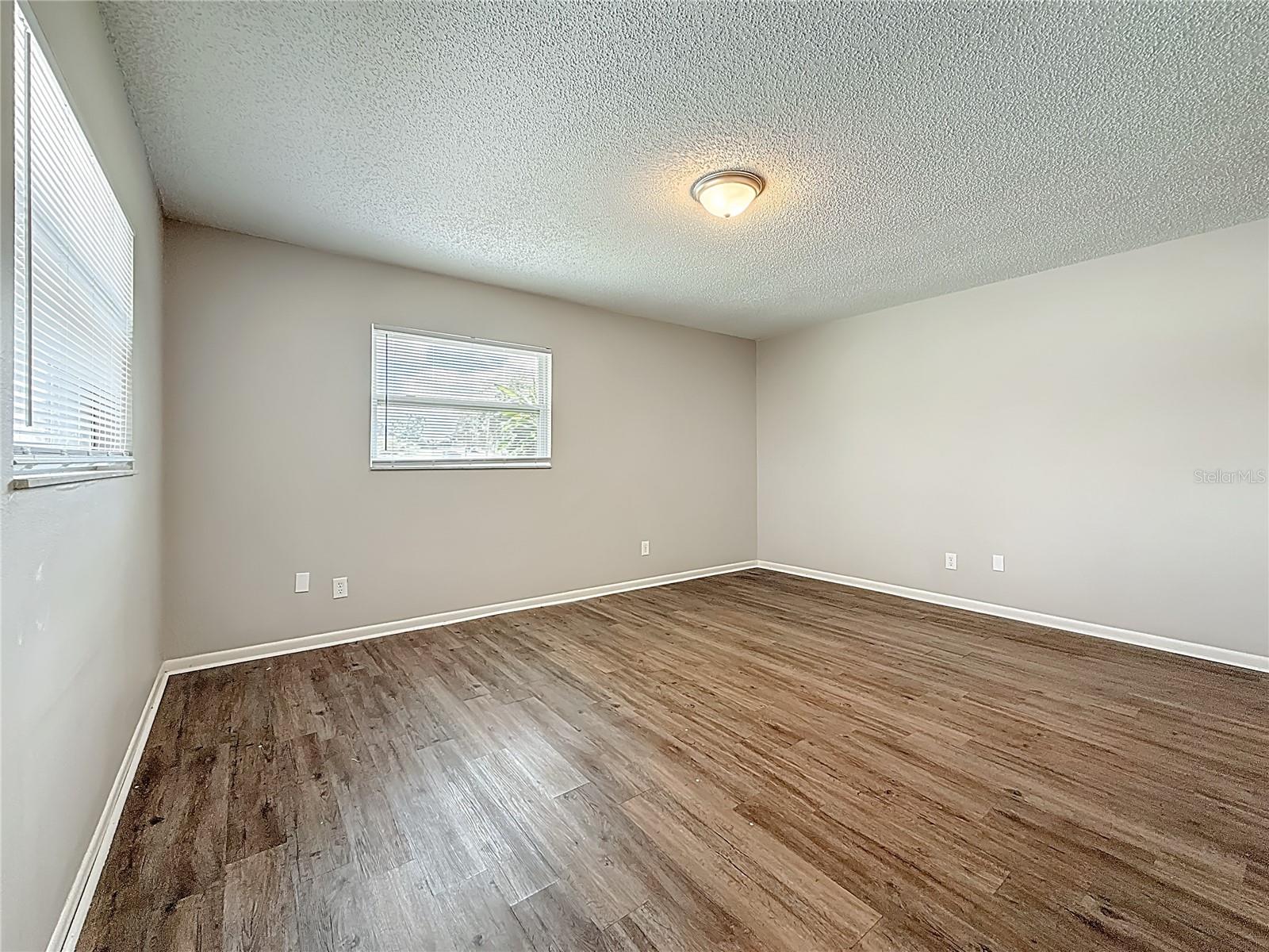 GARDEN MANOR - Residential