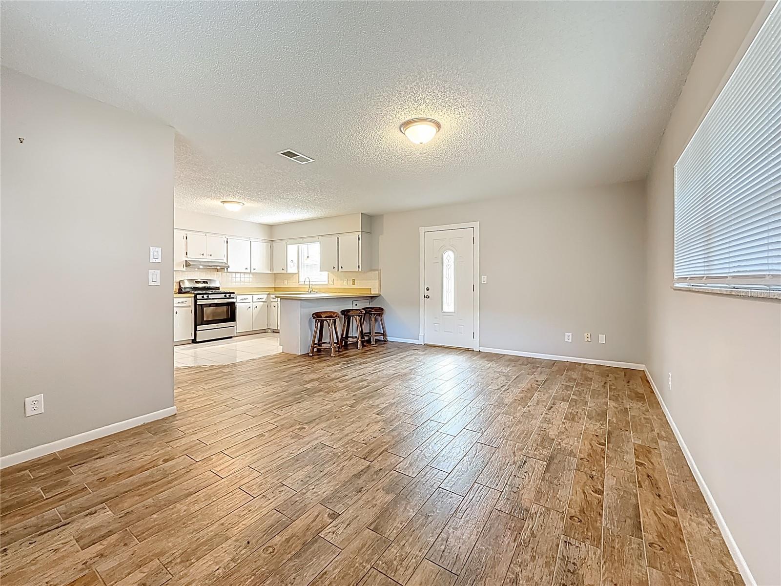 GARDEN MANOR - Residential