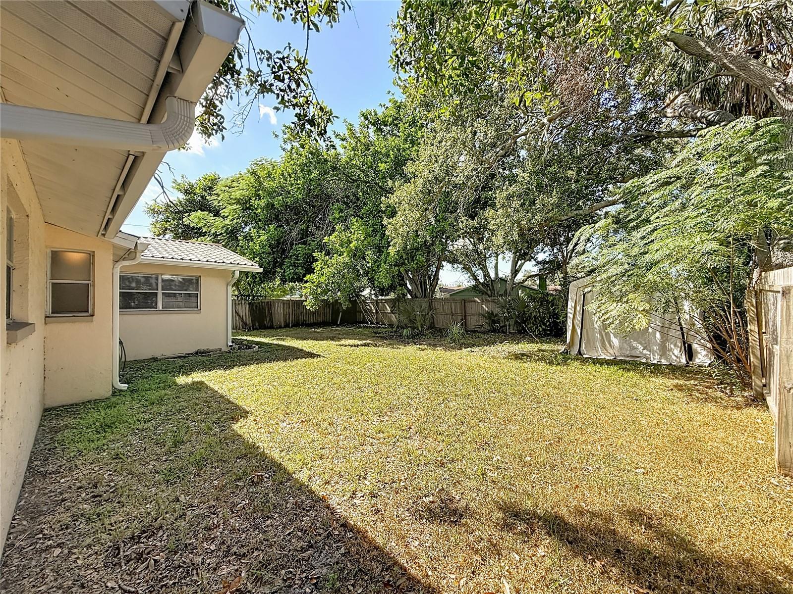 GARDEN MANOR - Residential