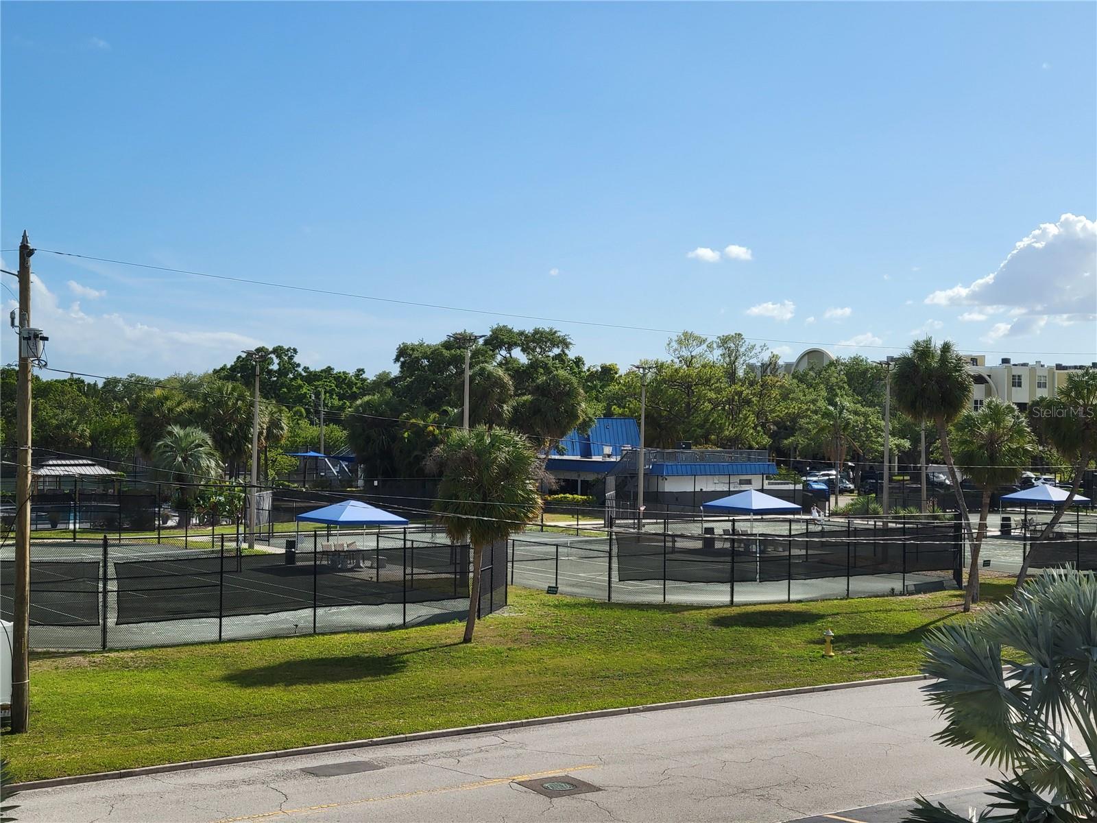 WINSTON PARK NORTHEAST - Residential