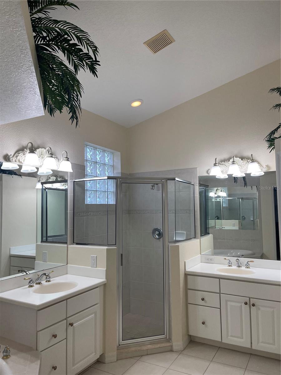 TARA, TAILFEATHER AT TARA - Residential