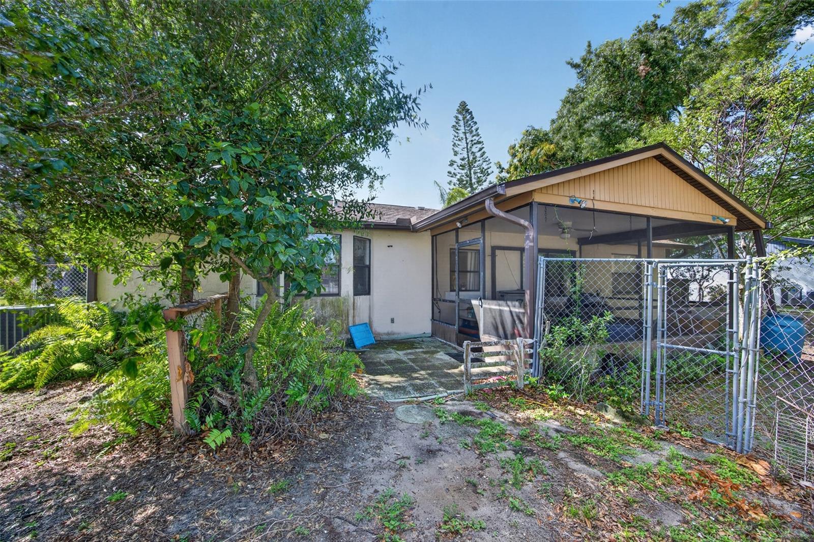 SOUTH VENICE - Residential