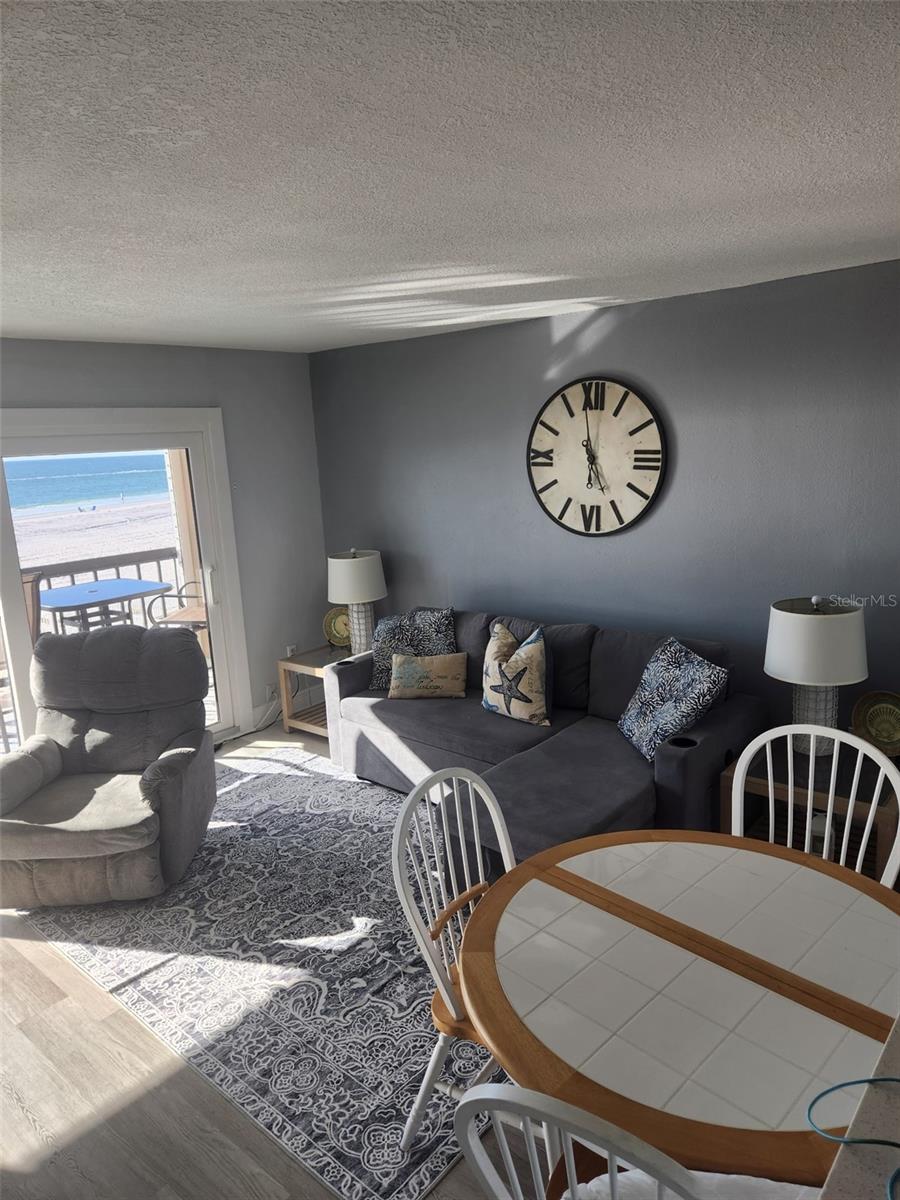 TAHITIAN TOWERS CONDO - Residential