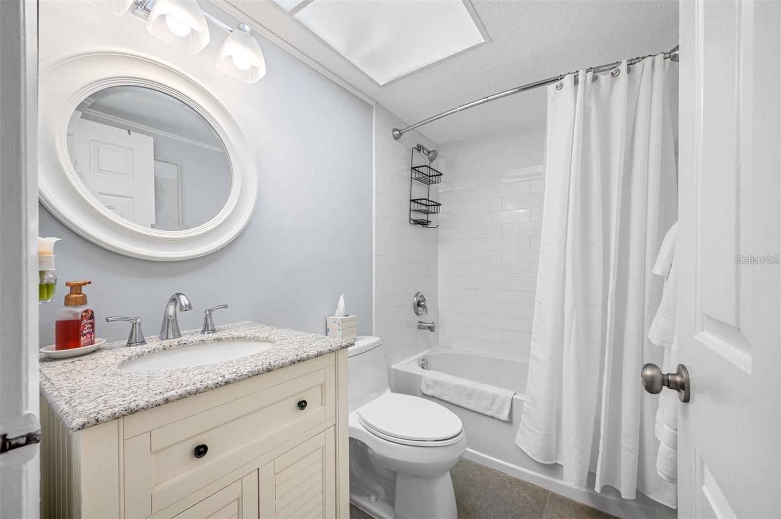 TAHITIAN TOWERS CONDO - Residential