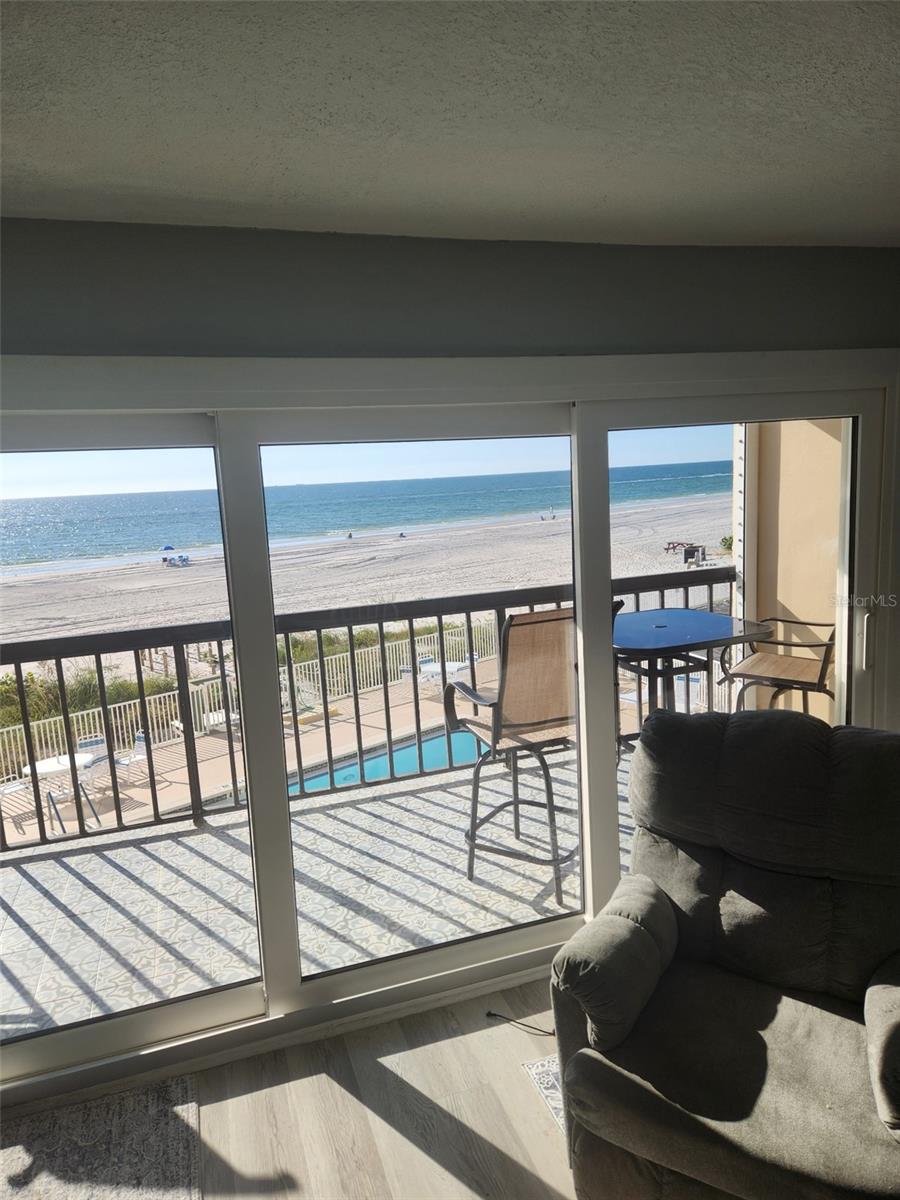 TAHITIAN TOWERS CONDO - Residential