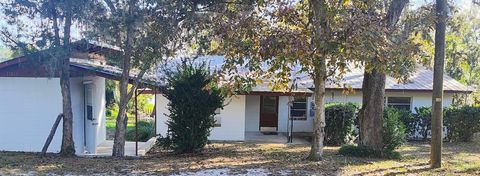 Photo of 17466 Lake Iola Road, Dade City, FL 33523 (MLS # TB8448994)