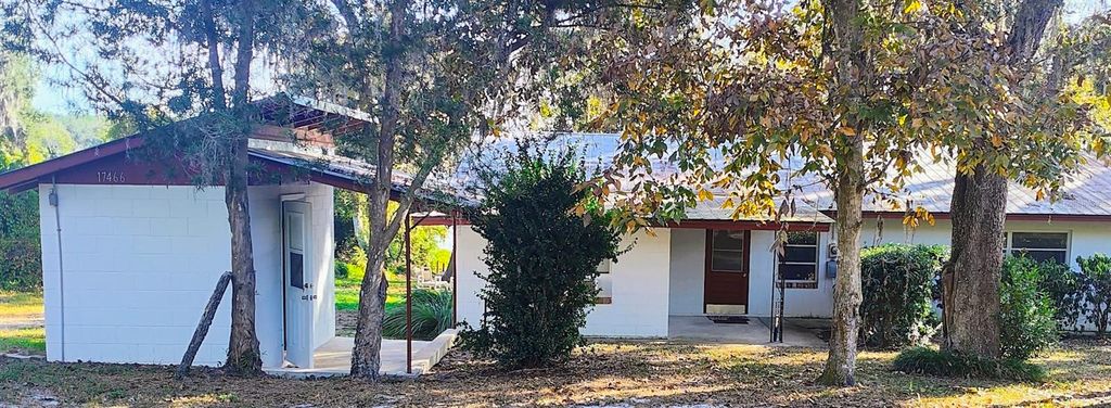 Photo of 17466 Lake Iola Road, Dade City, FL 33523 (MLS # TB8448994)