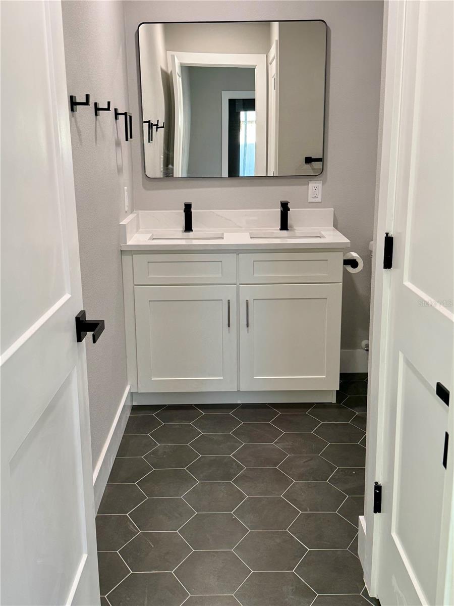 BAY POINT ESTATES 1ST ADD - Residential Lease